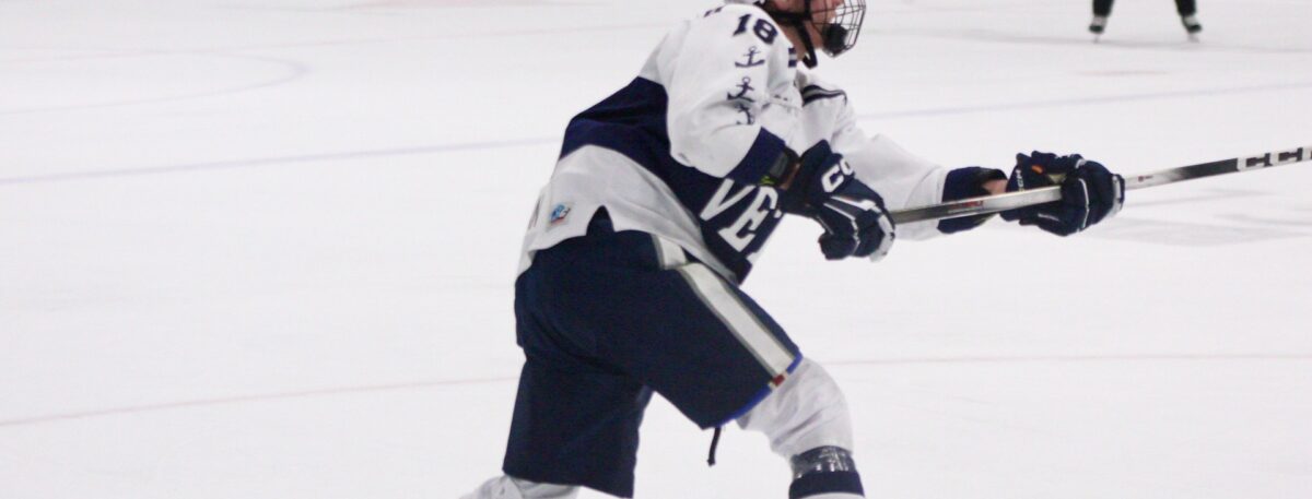 Vickerman late heroics gives Vets win !!